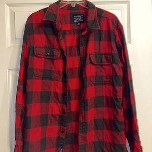 American Eagle black and red  Striped Shirt Sz L